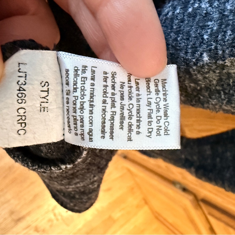 Laila Jayde Pullover Sweater - Picture 6 of 6